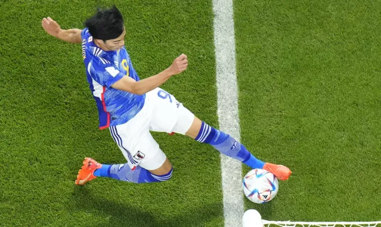 Cách Phân Biệt Bóng Trong Cuộc Và Bóng Ngoài Cuộc Theo Quy Định FIFA